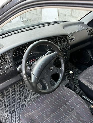 Volkswagen: Volkswagen Golf: 1992 г., 1.8 л, Механика, Бензин, Хэтчбэк — 4