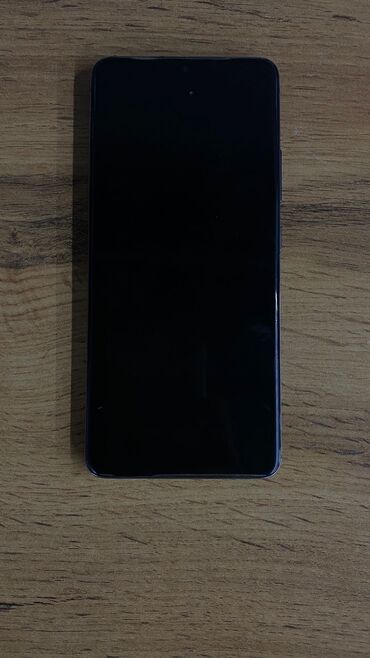 чехлы на: Samsung Galaxy Quantum 2, Б/у, 128 ГБ, цвет - Черный, 1 SIM, eSIM