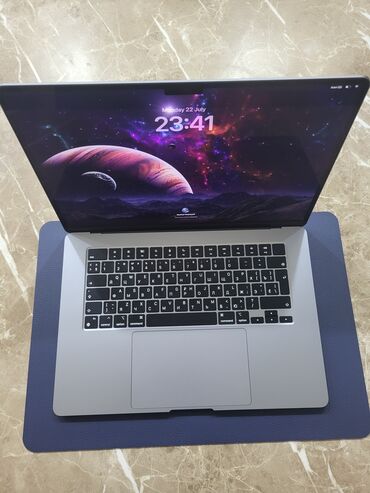 komputer ekranı: İşlənmiş Apple MacBook, 15 ", Apple M2, 512 GB, Pulsuz çatdırılma