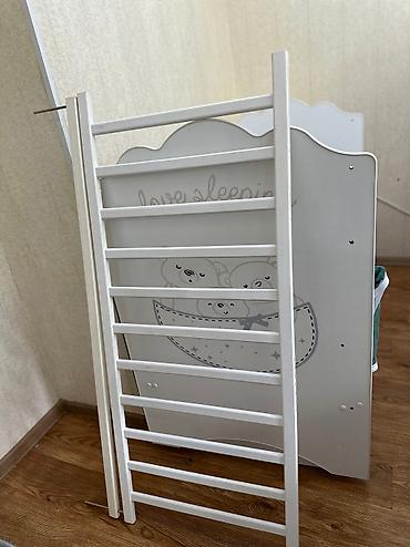 bed sheets: Манеж установлена на нижнюю можно установить выше. Имеется матрас — 10