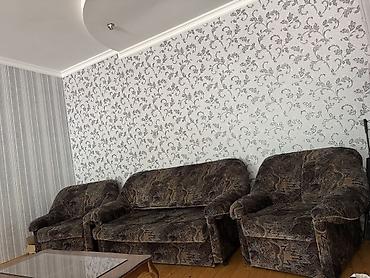 Qonaq otağı üçün yumşaq mebel dəsti - Tərkib: 1 ədəd divan + 2 ədəd