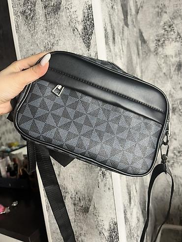 Другие сумки: Сумка через плечо, компактная - Формат: прямоугольная кросс‑боди. - — 3