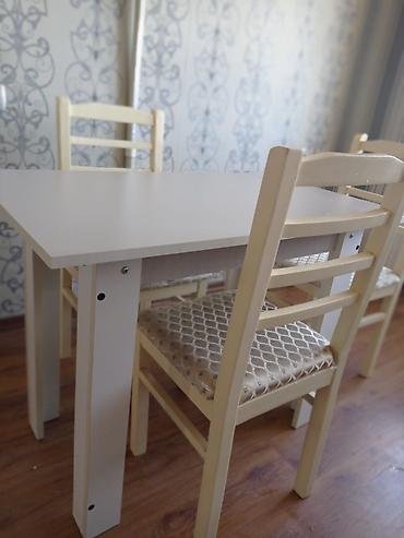 Ağ rəngdə mətbəx/dining dəsti: - 1 ədəd düzbucaqlı masa və 4 ədəd