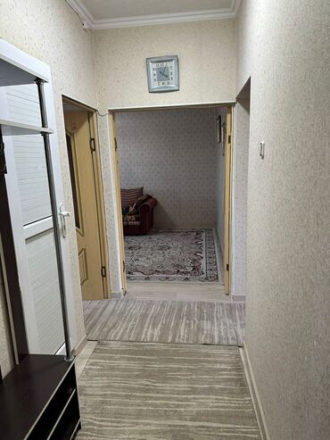 снять квартиру в заре: 3 бөлмө, 82 кв. м, 106-серия, 8 кабат