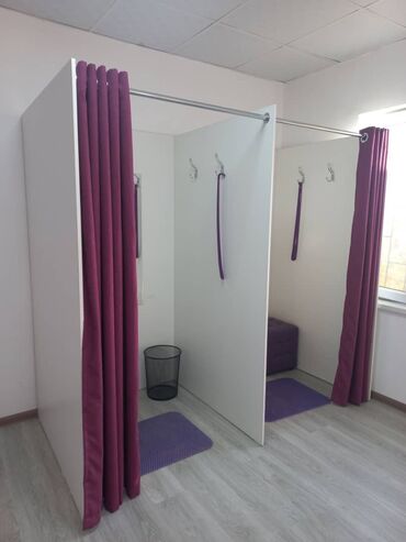 ящик для документов: Примерочные Wildberries 
Вместе с зеркалами, шторами и ковриками