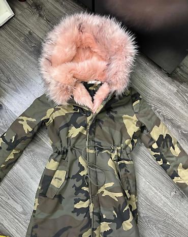 maskirni kombinezoni: Prelepa nova maskirna parka sa roze krznom. Ramena 38 cm, pazuh 49 cm — 8