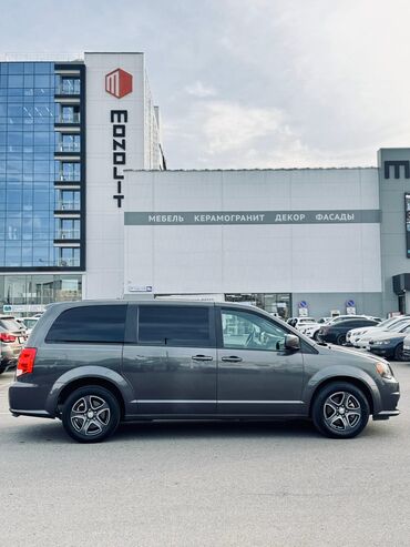 Dodge: Dodge Caravan: 2019 г., 3.6 л, Автомат, Бензин, Минивэн at lalafo.kg — 4 Dodge: Dodge Caravan: 2019 г., 3.6 л, Автомат, Бензин, Минивэн — 4