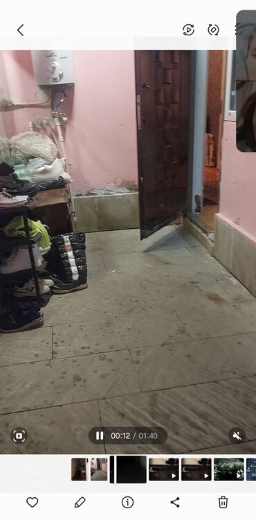 Mənzil kirayələyirəm: Kirayə verilən mənzil – 2 otaqlı Plan və otaqlar: - Geniş dəhliz — 9