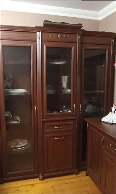 buffet: Məhsul: Qonaq otağı üçün vitrinli mebel dəsti + servis qabları — 4