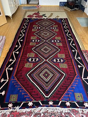 təmiz yun: 3 esre yaxin yasi var kilim — 1
