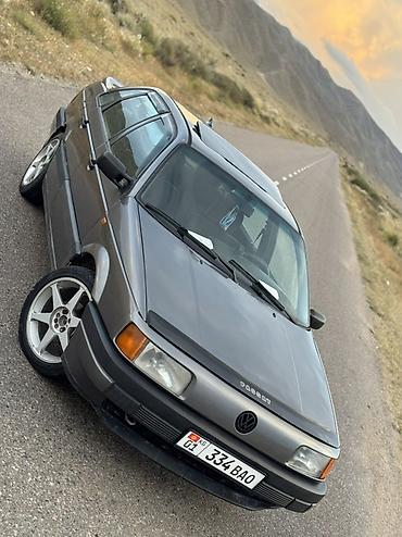 gac i60: Volkswagen Passat: 1991 г., 2 л, Механика, Бензин, Седан — 1