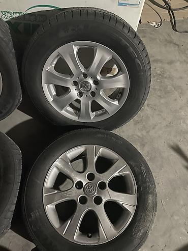 Комплект из 4 штатных литых дисков Toyota с шинами. Характеристики: -