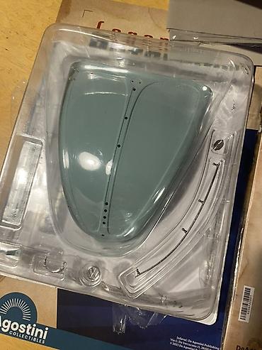 tajne i laži: VW Buba – maketa 1:8 (Die-cast) – komplet prvi delovi sa brojem 1 - — 1