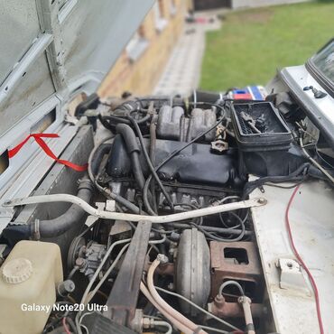 VAZ (LADA): LADA Niva 4x4, ağ rəng, 3 qapılı kuzov. Xüsusiyyətlər: - Tam — 14