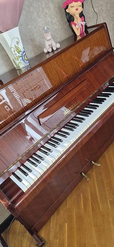 akustik gitara simi: Weinbach markalı akustik piano təqdim olunur. Klassik upright tipli — 1