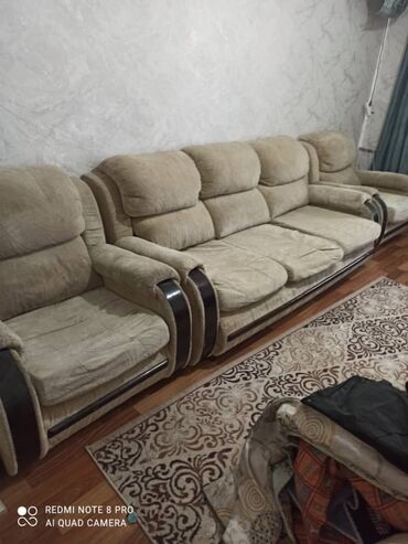 мебель в кредит бишкек: Продаётся диван раздвижной и два кресла б/у. Токмак
