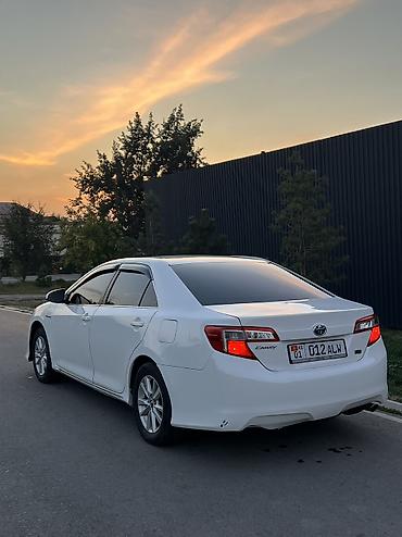 byd e3: Toyota Camry: 2013 г., 2.5 л, Автомат, Гибрид, Седан — 3