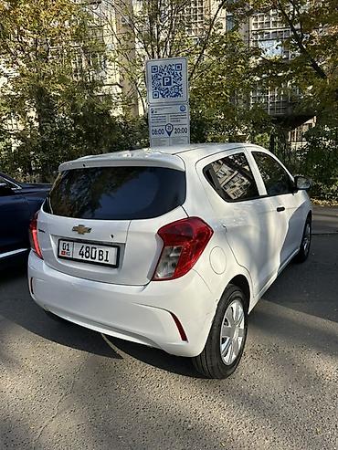 tcl 200: Chevrolet Spark, 5‑дверный хэтчбек, белый цвет. Шевроле Спарк 2018 — 3