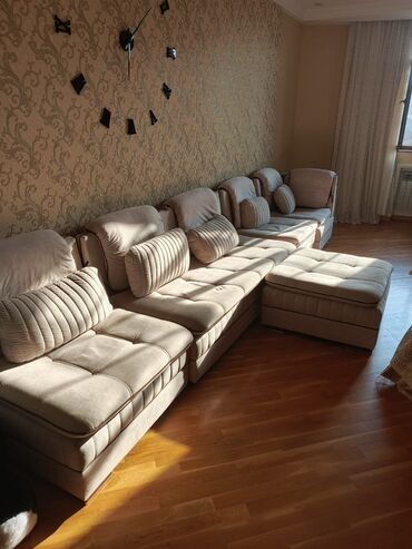 yun dest: Künc divan, Divan
