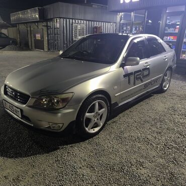 фары на эстиму: Toyota Altezza: 2001 г., Седан