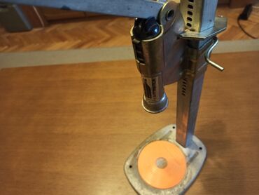 Ostali proizvodi za kuću: Kvalitetna presa za zatvaranje staklenih flaša i 5.000 novih krunastih — 9