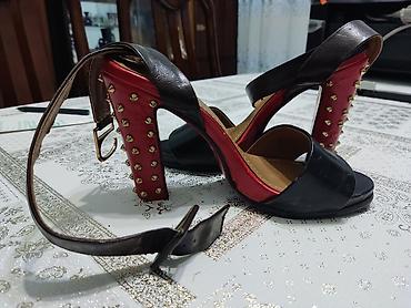 çekmeler: Qadın ayaqqabıları dəsti 1) Qəhvəyi açıq burunlu sandalet - Material — 3