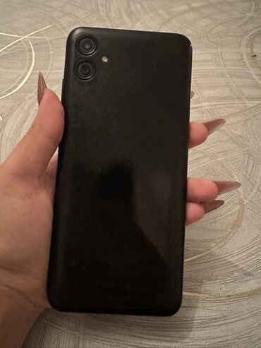zte 16 gb: Qara rəngli smartfon - Korpus: Mat qara arxa panel, yumru künclər