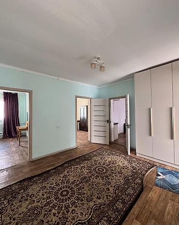 Продажа коттеджей и домов: 🏡🌳 Продается дом в селе Кой-Таш 📍 Локация: ул.Дербишалиева 17 (2 — 6