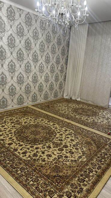 сүннөт кийимдер: Килем Колдонулган, 300 * 200