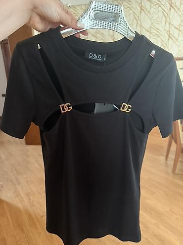 mayka turkce: Qadın qara və tünd göy qısaqol T-shirt kolleksiyası Ümumi — 1
