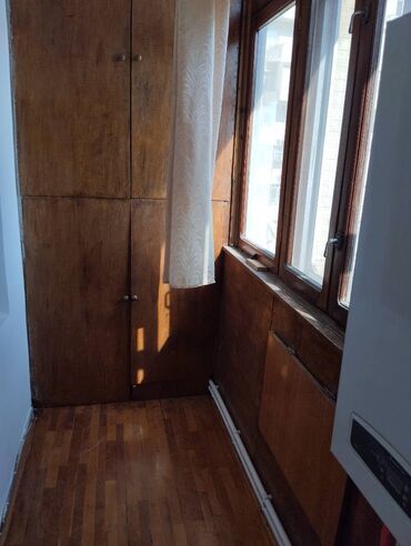 Köhnə tikili: Bakı, 8-ci kilometr, 3 otaqlı, Köhnə tikili, m. Xalqlar Dostluğu, 70 kv. m — 23