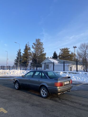 Audi: Audi 80: 1992 г., 2 л, Механика, Бензин, Седан — 2