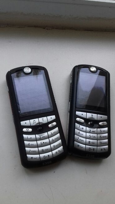 retro telefon: Motorola e398 tam işlək vəziyyətdədir ikisi bir yerdə bu qiymət almaq