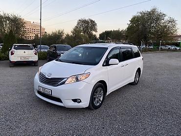mini v: Toyota Sienna: 2011 г., 3.5 л, Автомат, Бензин, Минивэн — 2