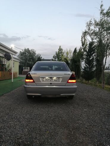 Mercedes-Benz: Mercedes-Benz 220: 2.2 l | 1997 il Sedan