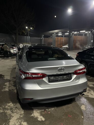 купить зикр в бишкеке: Toyota Camry: 2017 г., 2.5 л, Автомат, Бензин, Седан