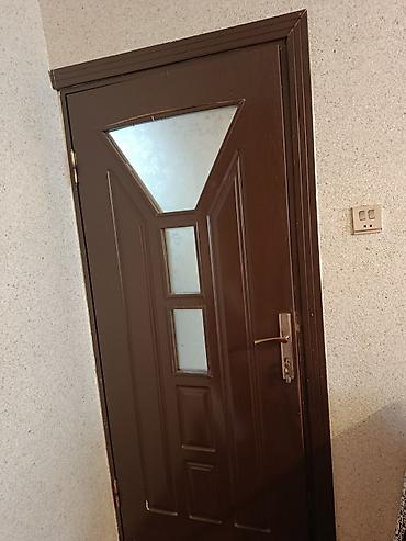 seyf qapilar islenmis: Otaq qapıları – klassik dizayn, şüşə panellərlə işlək qapılar satılır — 2
