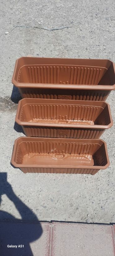 Bitkilər üçün dibçəklər: Dibceklər gulqabilar duzbucaqli yumru asilqan kvadrat — 13