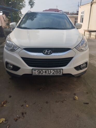 hyundai elantra 2017: Hyundai ix35: 2 л | 2011 г. Внедорожник