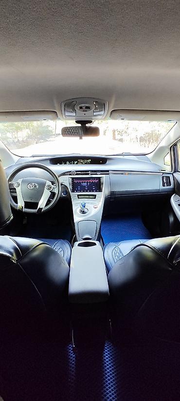 Продажа авто: Toyota Prius: 2012 г., 1.8 л, Вариатор, Гибрид, Хэтчбэк — 5