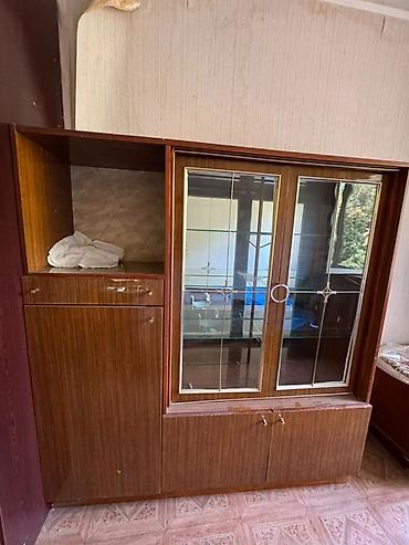 кресло стоимость: Диван комплект 3500с Холодильник 6000с Кровать 1000с Шкафы 1000 и 500с — 5