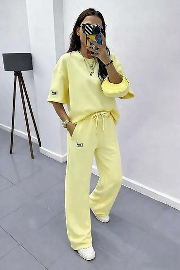 Kompleti: Kompleti
Cena 3600
Uni vel.
V30 — 2