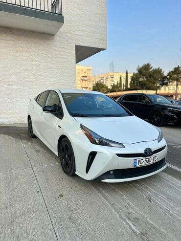 Toyota: Toyota Prius: 2020 г., 1.8 л, Типтроник, Гибрид, Хэтчбэк — 3