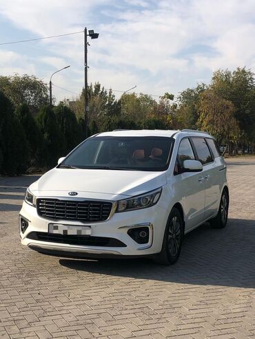срочно продаю в связи с переездом: Kia Carnival: 2018 г., 2.2 л, Автомат, Дизель, Седан