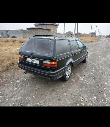 Volkswagen: Volkswagen Passat Variant: 1992 г., 1.8 л, Механика, Бензин, Универсал