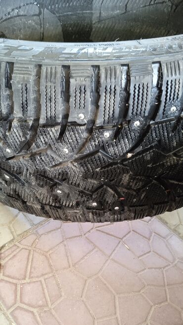 буровой машина: Зимние шины toyo 275/35 r 20 в хорошем состоянии 3 штуки! Немного