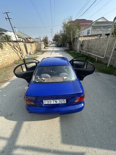 Hyundai: Hyundai Accent: 1.5 l | 1995 il Sedan — 4