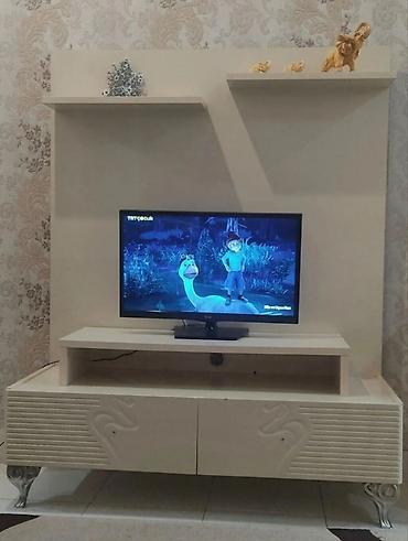 tv 43: TV stendi və divar paneli dəsti - Rəng: krem/bez - Material — 1