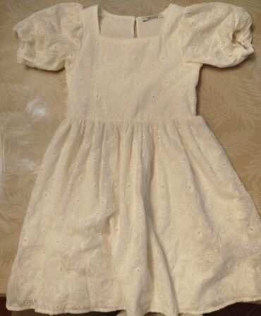 Uşaqlar üçün digər geyimlər: Uşaq geyim dəsti – 4 parçadan ibarət 1) Ağ pambıq krujeva don - — 10