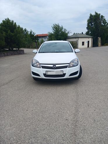 vita masin: Opel Astra: 1.4 l | 2009 il | 204000 km Hetçbek